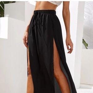 M slit skirt